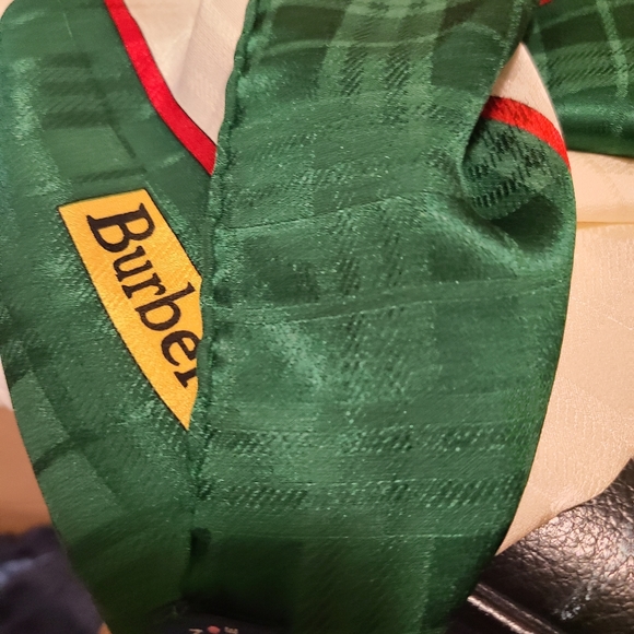 Burberrys Scarf - Picture 3 of 5
